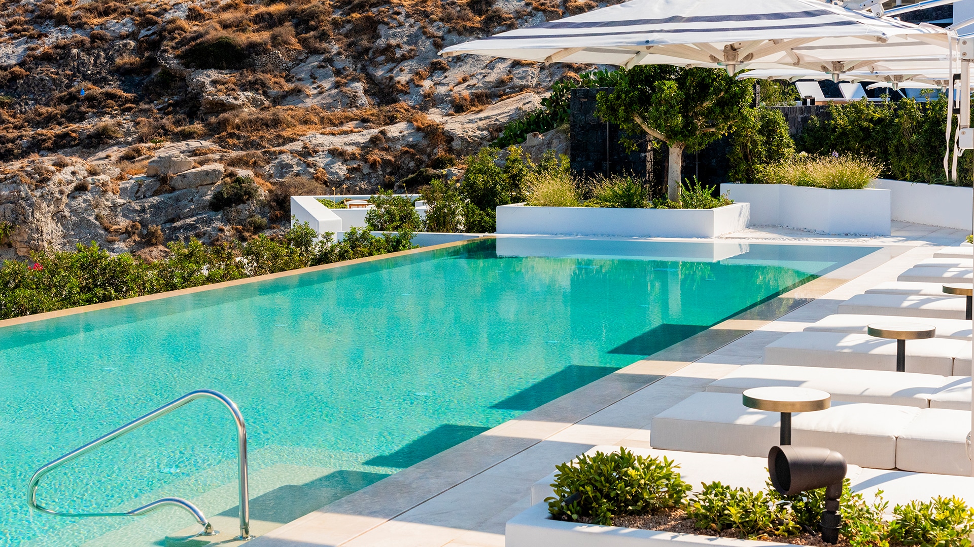 Sandblu pool gallery l 0010 NAN 5174