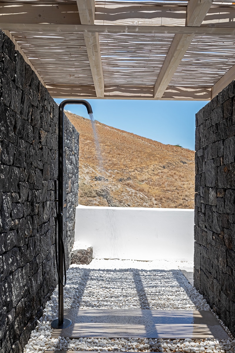 Sandblu rooms gallery p 0000 Deluxe Sea View Room Outdoor Shower View