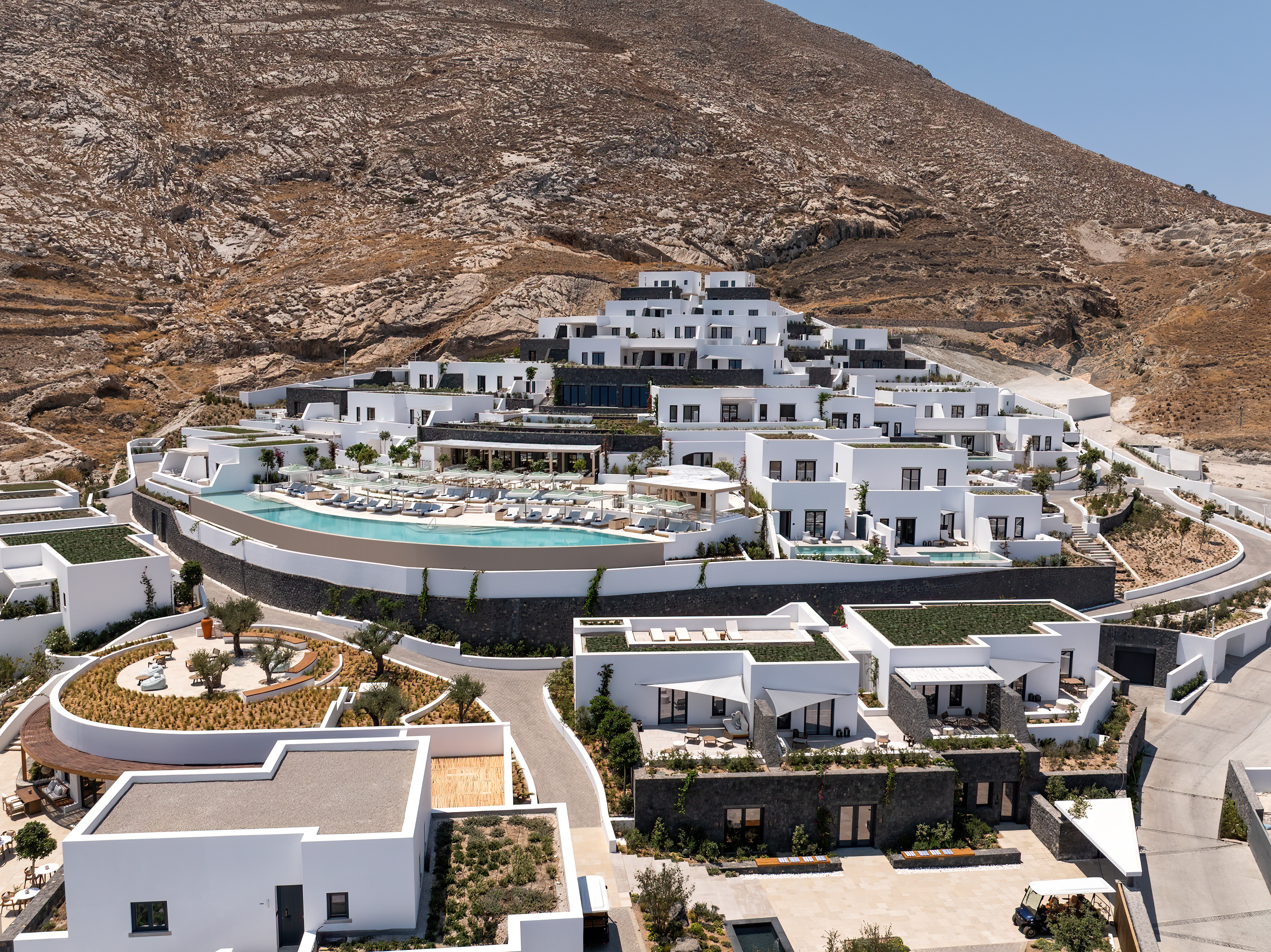 Sandblu Santorini LXR Hotels