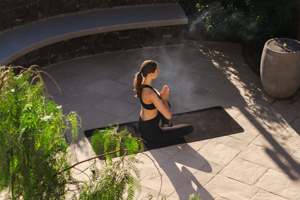 Sandblu Santorini 2025